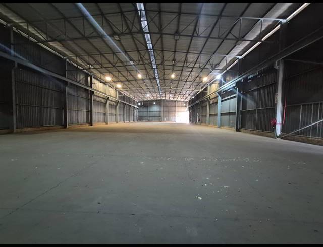1,500M² WAREHOUSE TO LET IN GOSFORTH PARK